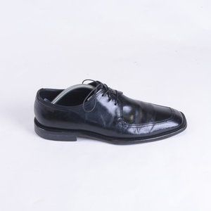 HUGO BOSS black leather dress shoes in EUC!